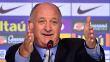Scolari, durante la rueda de prensa en la que anunció.
