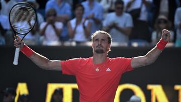 Alexander Zverev celebra su triunfo contra Tommy Paul en el Open de Australia.