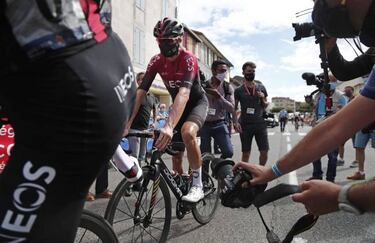 Egan Bernal tambi¨¦n asusta: gana la etapa reina de Occitania