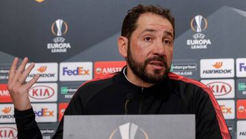 GRAFAND3273. SEVILLA, 19/02/2019.- El entrenador del Sevilla, Pablo Machín, durante la rueda de prensa ofrecida hoy en el estadio Sánchez Pizjuán de la capital hispalense previa al partido de vuelta de dieciseisavos de Final de la Lig
