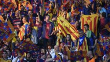 Esteladas. Aficionados del Barcelona exhibieron esteladas en la final de la Champions en Berl&iacute;n y el Bar&ccedil;a se enfrenta al cierre parcial del Camp Nou.
 