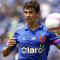 La U sondea a Igor Lichnovsky para reforzar la defensa