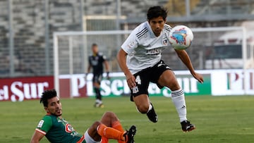 Futbol, Colo Colo vs Cobresal.
Trigesima tercera fecha, campeonato nacional 2021.
El jugador de Colo Colo Matias Fernandez juega el baln contra Cobresal durante el partido de primera division realizado en el Estadio Monumental.
Santiago, Chile.
11/02/2021
Marcelo Hernandez/Photosport
Football, Colo Colo vs Cobresal.
33th date, 2021 National Championship.
Colo Colo's player Matias Fernandez, play the ball against Cobresal during the first division football match at Monumental stadium.
Santiago, Chile.
11/02/2021
Marcelo Hernandez/Photosport
