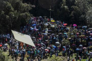 Homenaje en honor a las víctimas del accidente aéreo, en Antioquia, Colombia.