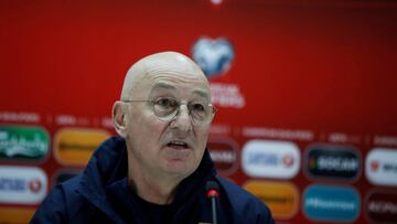 Slavoljub Muslin, exseleccionador de Serbia, en rueda de prensa.