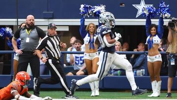 The Dallas Cowboys dominated the Chicago Bears with a defensive touchdown by Parsons and three Pollard touchdowns on offense to head into their bye week.