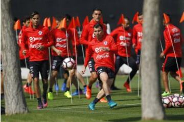 Las 15 imperdibles fotos de la distendida práctica de la Roja