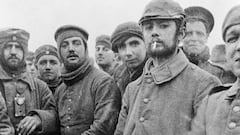 Hay fútbol entre las trincheras
(1914)