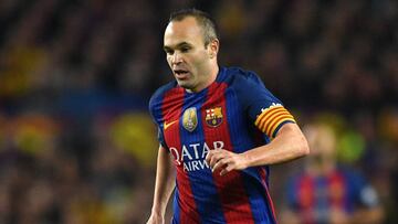 Andres Iniesta durante el partido frente al Real Madrid en el Camp Nou.