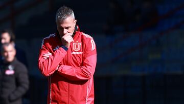 Gustavo Álvarez sorprende y toma una decisión con los seleccionados de la U