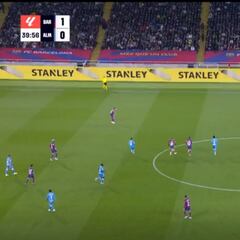 Vean a João Félix en el gol del Almería: Xavi lo fulminó al descanso...