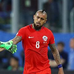 Claudio Bravo comentó una foto de Vidal y encendió las redes