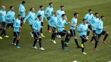 Australia durante el entrenamiento previo a su encuentro con Camerún.