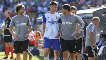 Vigaray se retira al vestuario llevándose la mano a la parte posterior del muslo derecho.