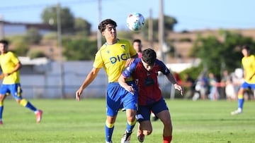 Juan Díaz en el debut del Cádiz en la pretemporada ante el Barbate. Foto: Cádiz CF.