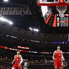 Jarro de agua fría de los Nets al incendio de Chicago