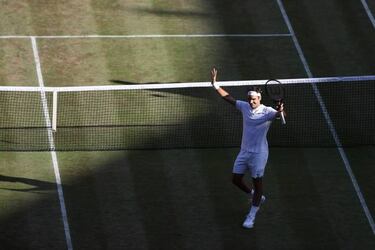 Federer on the brink of Wimbledon greatness