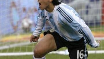 <b>SALVADOR. </b>Agüero celebra el gol eufórico que significó el empate ante la selección de Paraguay.