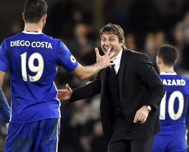 Premier League round-up: Willian Chelsea hero, Pogba saves United