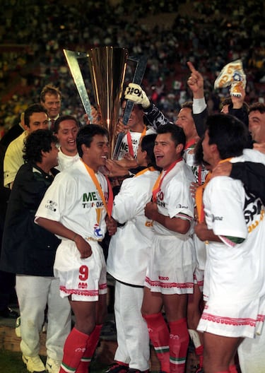 Un seguro en la Copa Oro: las grandes actuaciones del político Cuauhtémoc Blanco en esta competición