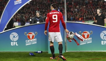 Britain Soccer Football - Southampton v Manchester United - EFL Cup Final - Wembley Stadium - 26/2/17 Manchester United's Zlatan Ibrahimovic celebrates with the trophy