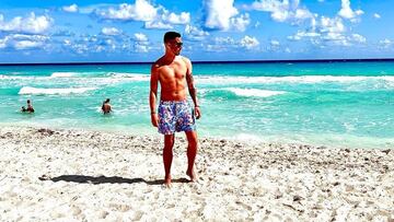 “Tengo dos inversiones en el Caribe mexicano... Invito a otros futbolistas chilenos, es mejor que tener la plata en el banco”