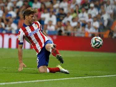 Llegó cedido por el Zenit de San Petersburgo en verano de 2014, y en su único año en el club rojiblanco disputó 11 encuentros debido a diferentes problemas de lesiones. En su palmarés está una Supercopa de España con el Atlético.