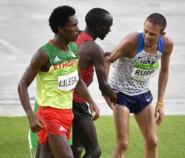 Eliud Kipchoge wins marathon gold for Kenya in Rio