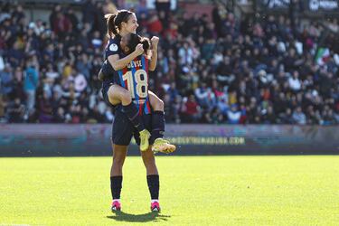 Real Sociedad Femenino 0-2 FC Barcelona Femenino | Internada de Geyse que se marchó de su marca y dejó el balón para que Aitana desde dentro del área marcara el segundo. 
