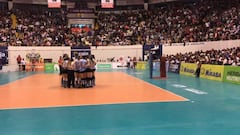 Un simulacro de sismo para un partido de voleibol en Perú