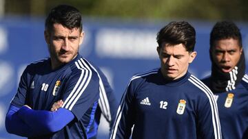 La afición estalla contra los jugadores del Oviedo