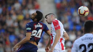 Los problemas aéreos en defensa traen de cabeza al Leganés