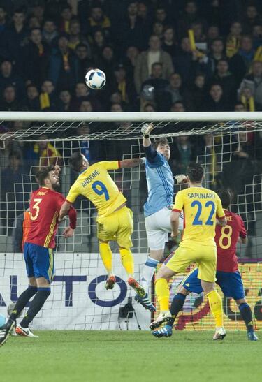 Spain show a lack of bite in Transylvania with Romania draw