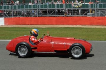 En Silverstone en 2011 con un Ferrari clásico.