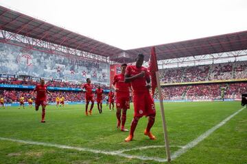 Cristian Borja celebra el primer gol en el empate 2-2 entre Toluca y Morelia en la vuelta de los cuartos de final del Clausura 2018.