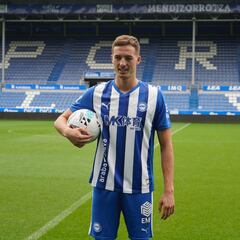 Jon Pacheco: “Trataré de aportar en defensa y salida del balón”