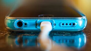 5 falsos mitos a la hora de cargar el móvil