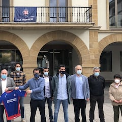 Homenaje al Amorebieta del ayuntamiento en un acto privado