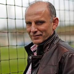 Martín González busca cinco refuerzos para el Huesca