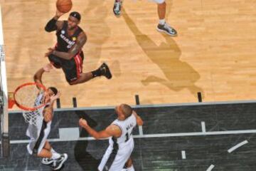 2013. Miami Heat-San Antonio Spurs. En su tercera final consecutiva con Miami volvió a conseguir el anillo y fue, una vez más, MVP de las Finales. Ganaron 4-3 a los Spurs.