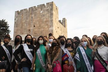 Las participantes han paseado por las calles de Jerusalén con la vista puesta en el próximo 13 de diciembre cuando se conocerá la ganadora.