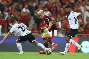 El Flamengo de Erick Pulgar asusta en Brasil