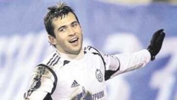 Kerzhakov, delantero del Zenit, es el ariete que más gusta en el Sevilla.