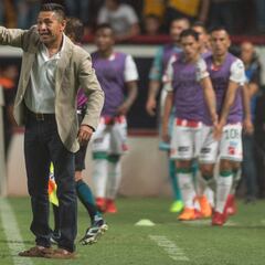 Necaxa hace oficial la salida de Nacho Ambriz como DT