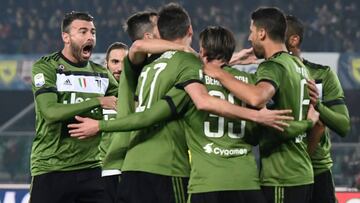 El Chievo se suicida, la Juve no perdona y se acuesta líder