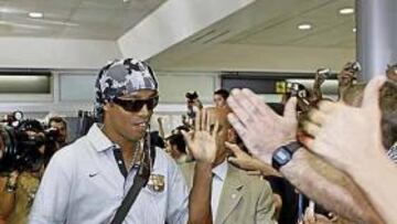 <b>UN MAL MOMENTO. </b>Ronaldinho estuvo en el Camp Nou el pasado sábado, pese a que nadie lo vio.