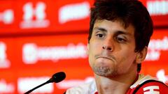 Rodrigo Caio, increpado por un ejemplo de fair play en Brasil