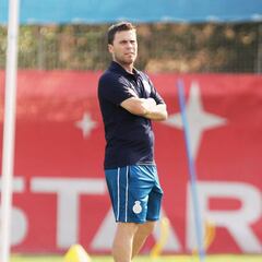 El primer ‘once’ de Rubi rescata a cinco olvidados