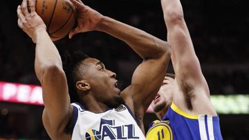 El récord de Mitchell ameniza la fiesta del Jazz ante los Warriors