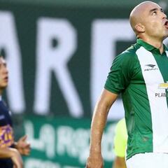 Salas sueña con Santiago Silva: "Es potente, explosivo y goleador"